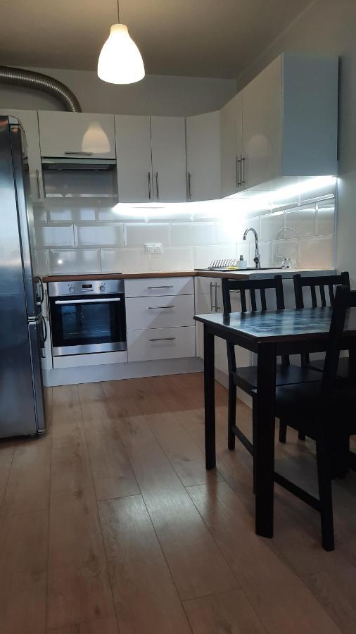 Апартаменти Ursa - Wygodny Apartament I Bezplatny Parking Na Miejscu Варшава Екстер'єр фото